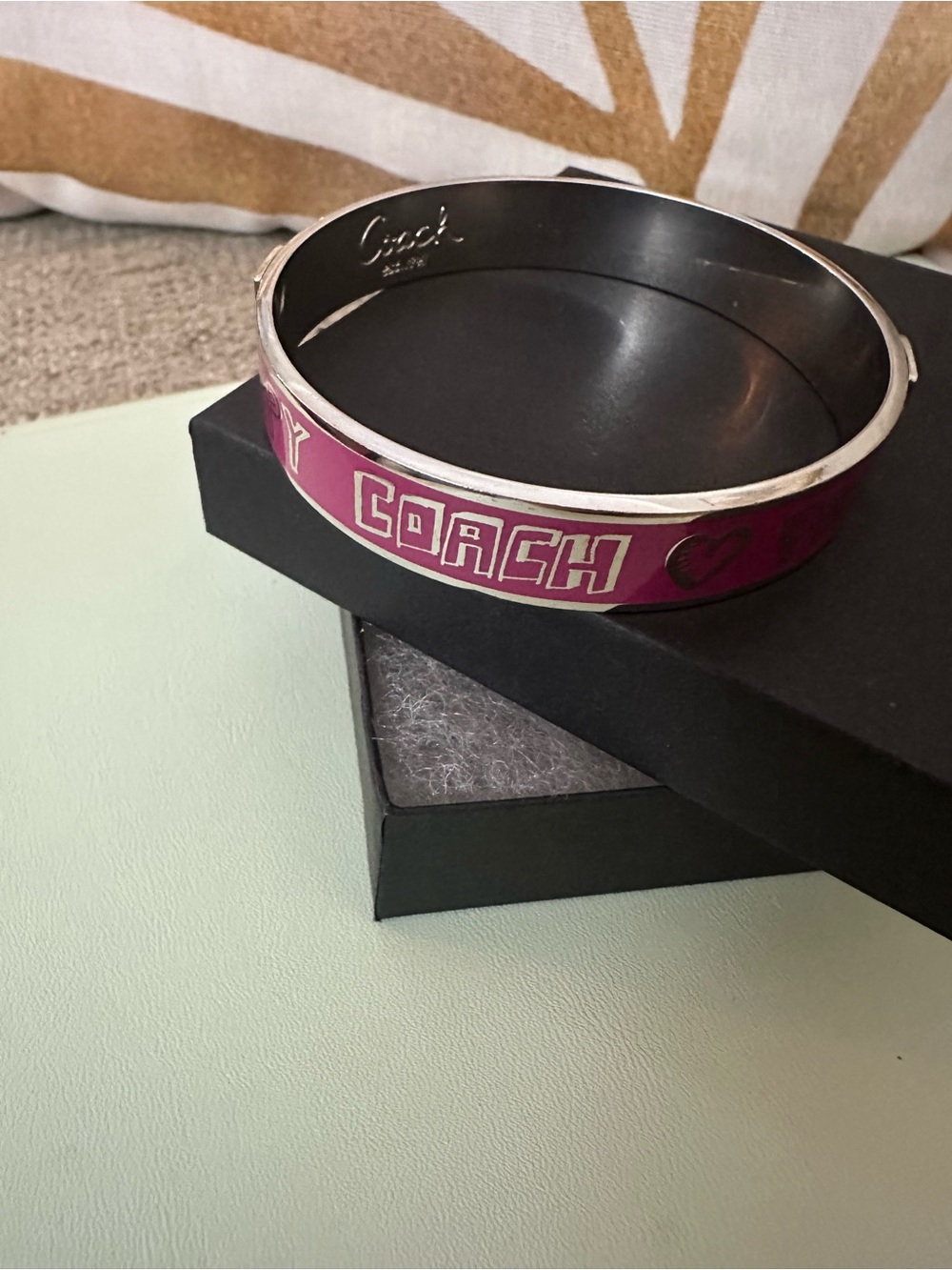 Coach Poppy est 1941  Y2K Pink Fuchsia Enamel Silver Bangle Bracelet - Picture 9 of 14